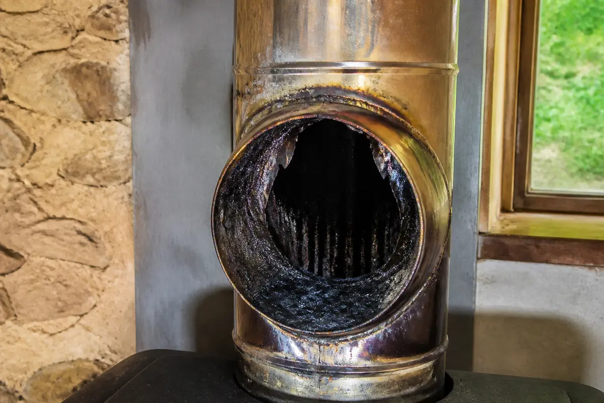 Feu de cheminée et tubage inox : Risques, prix et sécurité ?